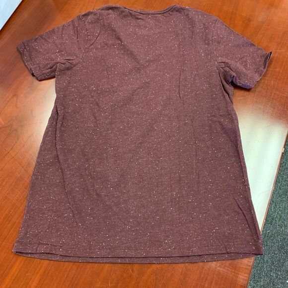 D & F Ricky Singh Burgundy Pocket T-Shirt sz M - Picture 4 of 4